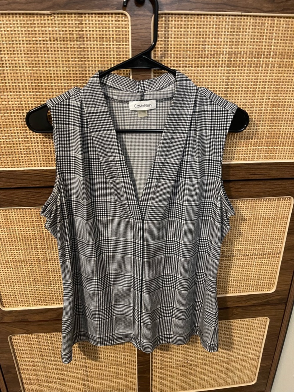 Calvin Klein Black & White Plaid Sleeveless V-Neck Camisole